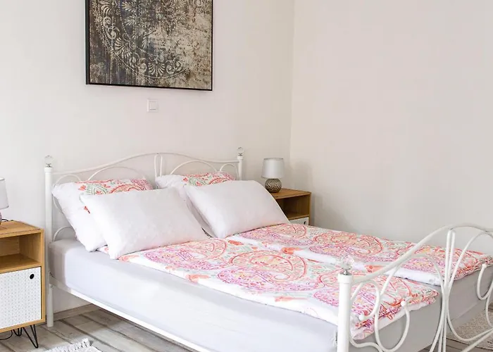 Daire Main Square Pula